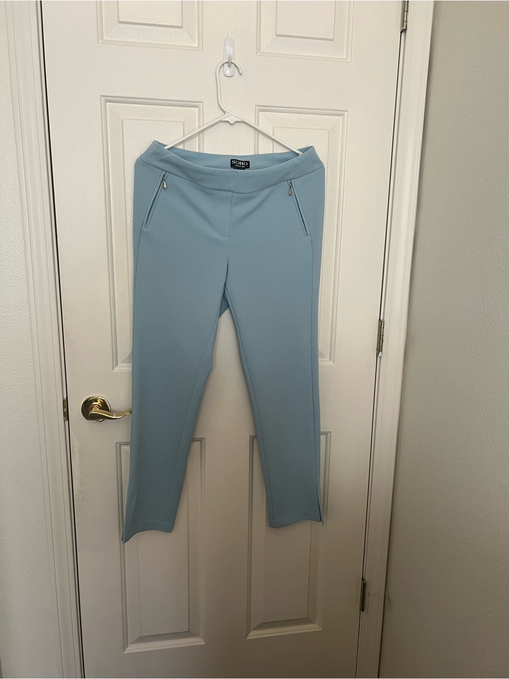 NWOT Women’s Petite Soft Blue Stretch Dress Pants with zippered pockets